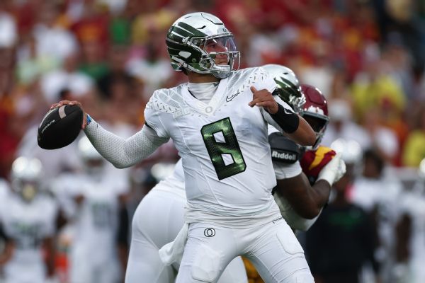 Oregon quarterback Dylan Raiola threw for 289 yards and two touchdowns after replacing injured starter Dante Moore to lead the Ducks to a 41-27 win over USC on Saturday. — Article image accompanying Raiola steps in for injured Moore, rallies Oregon past USC on WagerUp Sports News. Oregon quarterback Dylan Raiola threw for 289 yards and two touchdowns after replacing injured starter Dante Moore to lead the Ducks to a 41-27 win over USC on Saturday. — Article image accompanying Raiola steps in for injured Moore, rallies Oregon past USC on WagerUp Sports News.