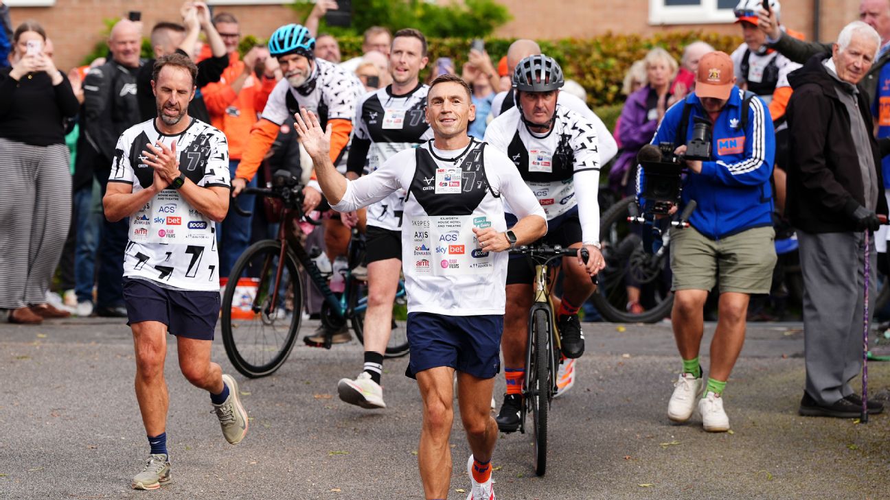 Sir Kevin Sinfield is joined by Sir Gareth Southgate as he arrives at Shiptonthorpe Village Hall. — Article image accompanying Kevin Sinfield joined by Gareth Southgate on day one of latest endurance run for MND charities on WagerUp Sports News. Sir Kevin Sinfield is joined by Sir Gareth Southgate as he arrives at Shiptonthorpe Village Hall. — Article image accompanying Kevin Sinfield joined by Gareth Southgate on day one of latest endurance run for MND charities on WagerUp Sports News.