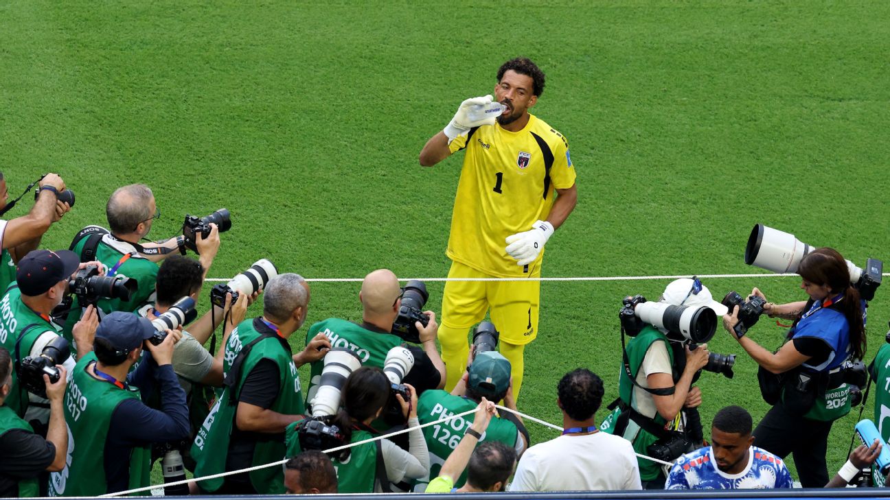 Article image accompanying Vozinha struggling with World Cup fame: 'I'd choose the life I had before' on WagerUp Sports News. Article image accompanying Vozinha struggling with World Cup fame: 'I'd choose the life I had before' on WagerUp Sports News.