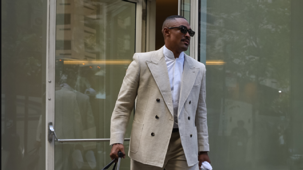 Jalen Hurts opted for a polished double-breasted suit and two-tone loafers. — Article image accompanying NFL Week 3's best arrivals, led by Jalen Hurts on WagerUp Sports News. Jalen Hurts opted for a polished double-breasted suit and two-tone loafers. — Article image accompanying NFL Week 3's best arrivals, led by Jalen Hurts on WagerUp Sports News.