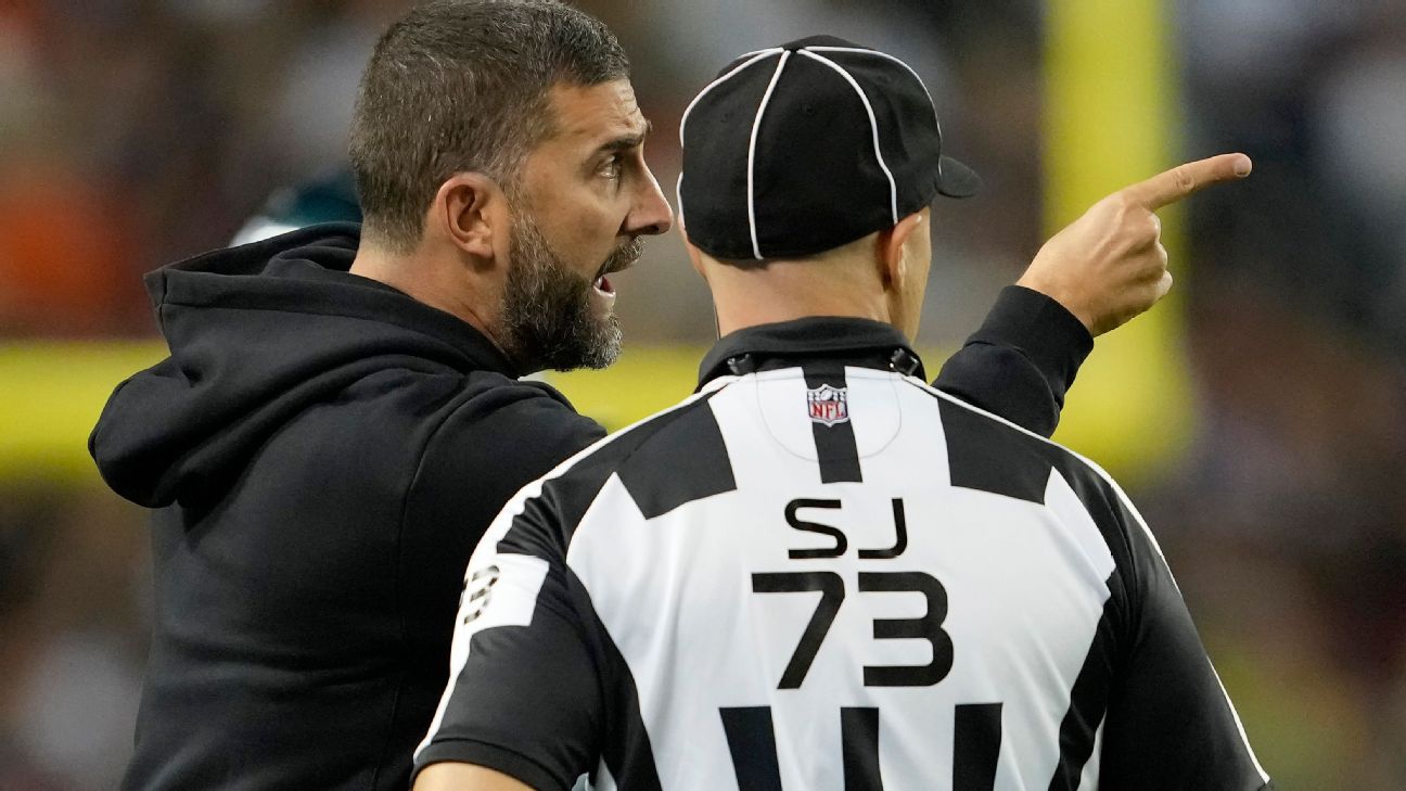 Sirianni regrets reaction to hit on QB Hurts in Eagles' loss