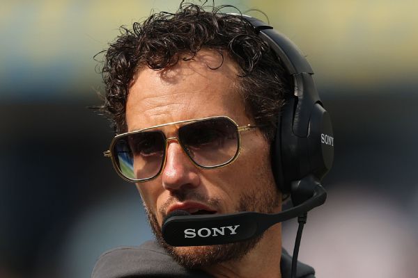 Article image accompanying Chargers' Mike McDaniel takes blame for team's offensive struggles on WagerUp Sports News.