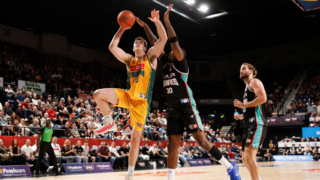 Article image accompanying JackJumpers hammer Hawks in NBL rout on WagerUp Sports News. Article image accompanying JackJumpers hammer Hawks in NBL rout on WagerUp Sports News.