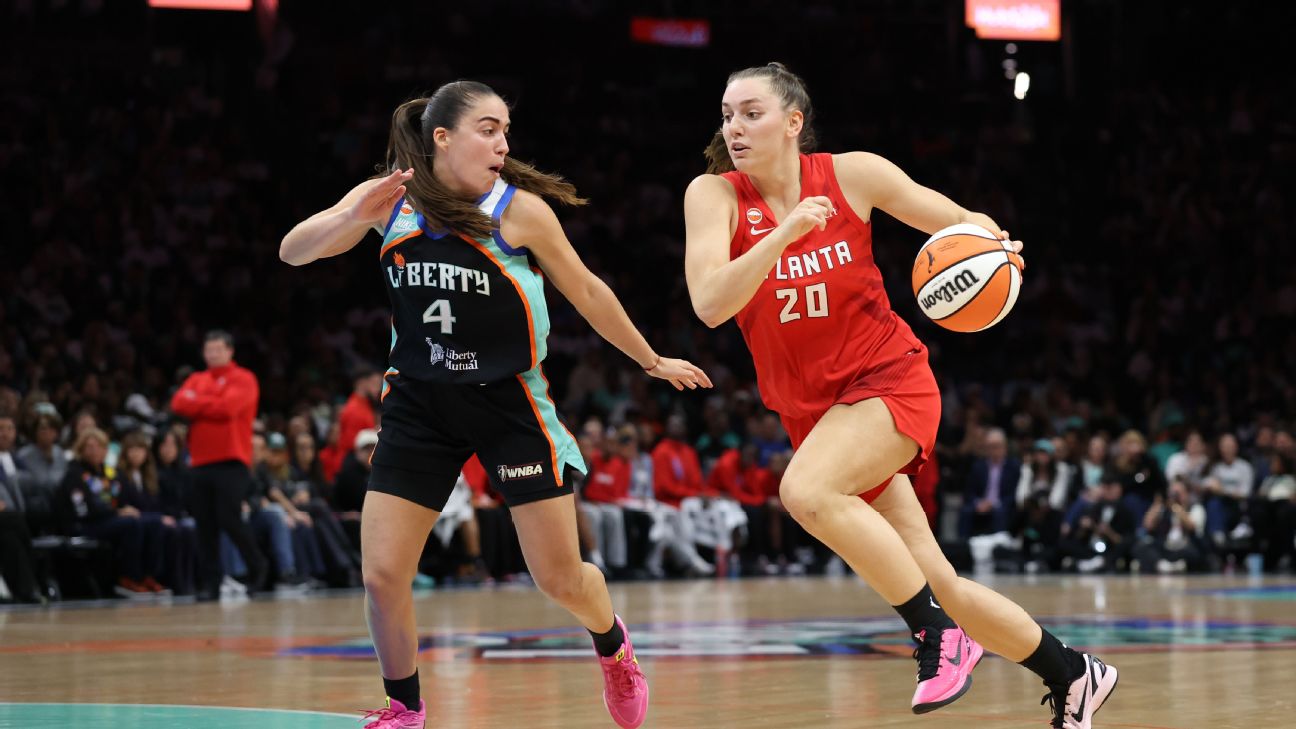 Izzy Borlase in action against New York during the WNBA semifinals. — Article image accompanying Aussie's Dream: young gun wins through to WNBA Finals on WagerUp Sports News.