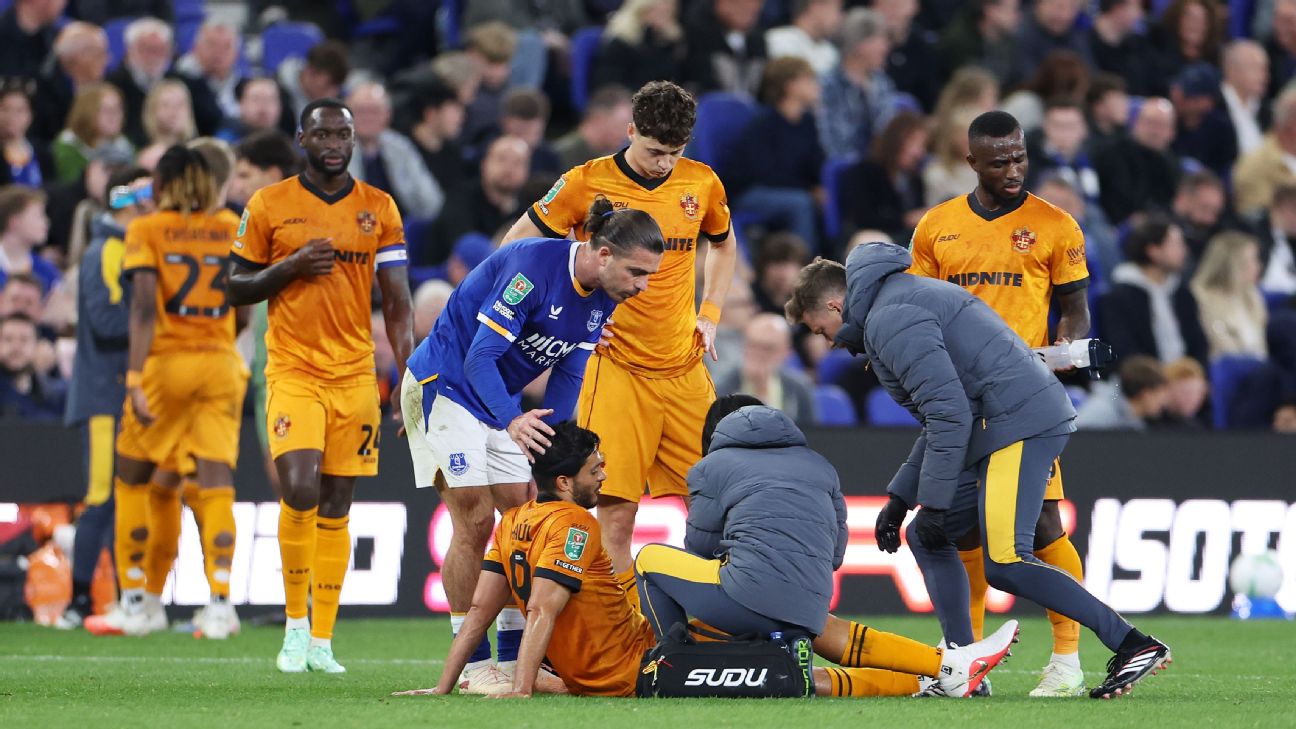 Raúl Jiménez injured his knee during Wolves game against Everton on Sept. 16. — Article image accompanying Mexico's Jiménez set for surgery, out for Nations League quarters on WagerUp Sports News. Raúl Jiménez injured his knee during Wolves game against Everton on Sept. 16. — Article image accompanying Mexico's Jiménez set for surgery, out for Nations League quarters on WagerUp Sports News.