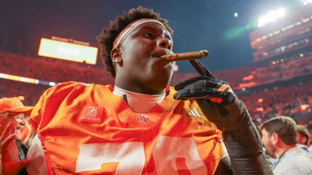 Cigars -- and cigar smoke -- were aplenty at Neyland Stadium after Tennessee downed the sixth-ranked Crimson Tide. — Article image accompanying All the top scenes from a wild, historic day in college football on WagerUp Sports News.