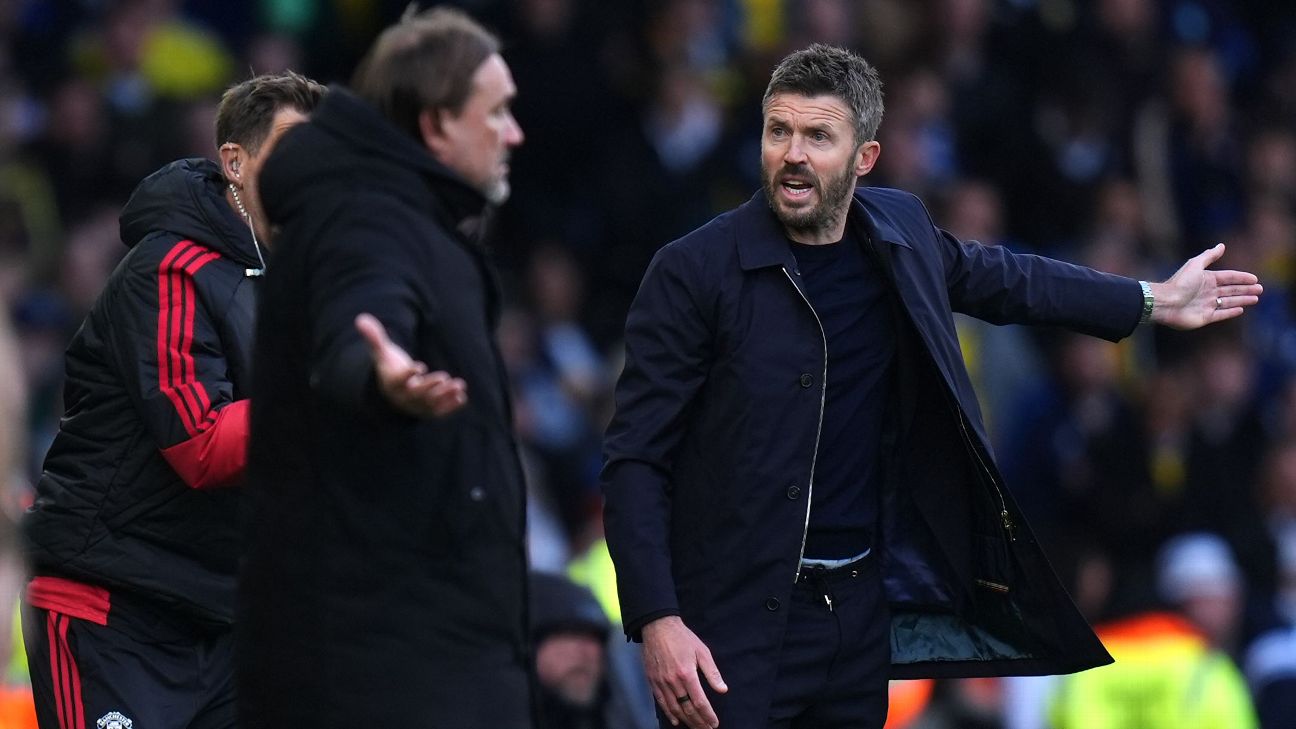 Manchester United manager Michael Carrick (right) reacts on the touchline during the Premier League match at Elland Road