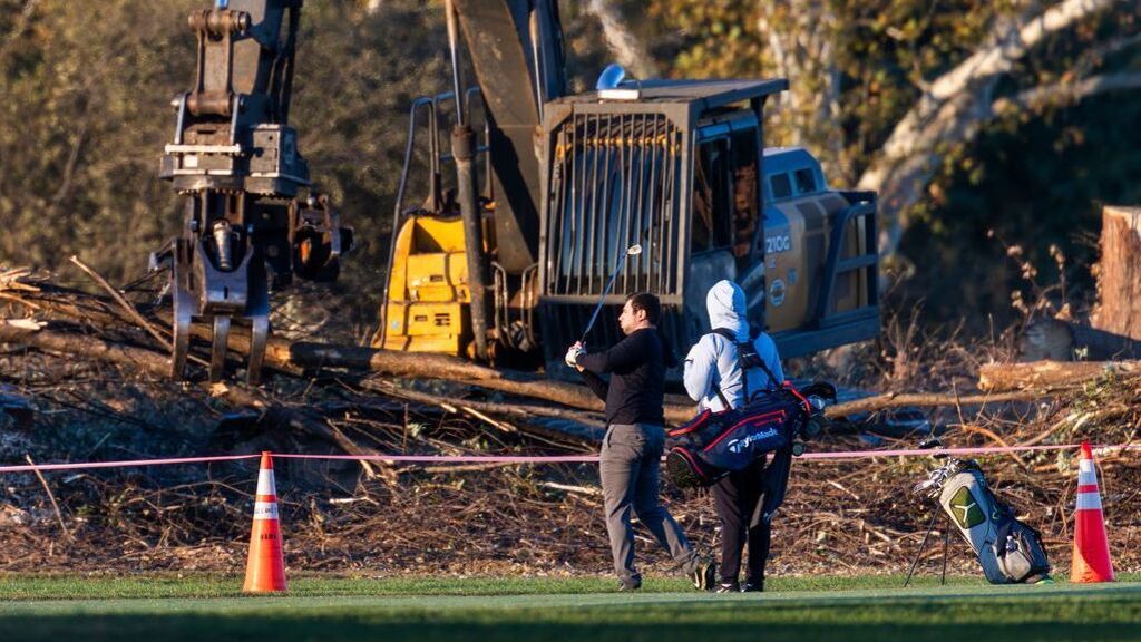 Judge extends block on Trump's renovation plans for public golf course
