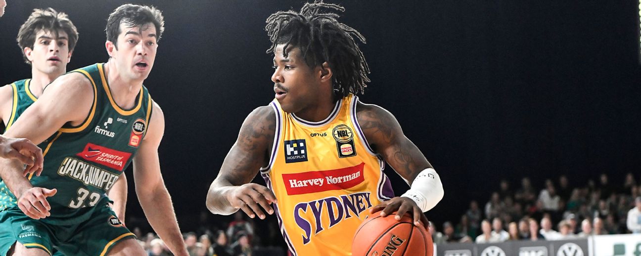 Kendric Davis of the Kings drives — Article image accompanying Kings edge JackJumpers in top-of-the table NBL slog on WagerUp Sports News. Kendric Davis of the Kings drives — Article image accompanying Kings edge JackJumpers in top-of-the table NBL slog on WagerUp Sports News.